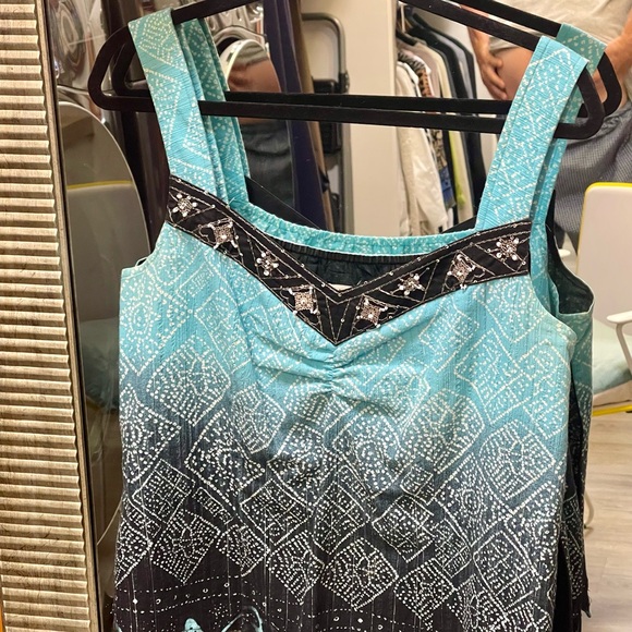 Jacket with Matching Camisole with Metallic Embroidery - Picture 7 of 9